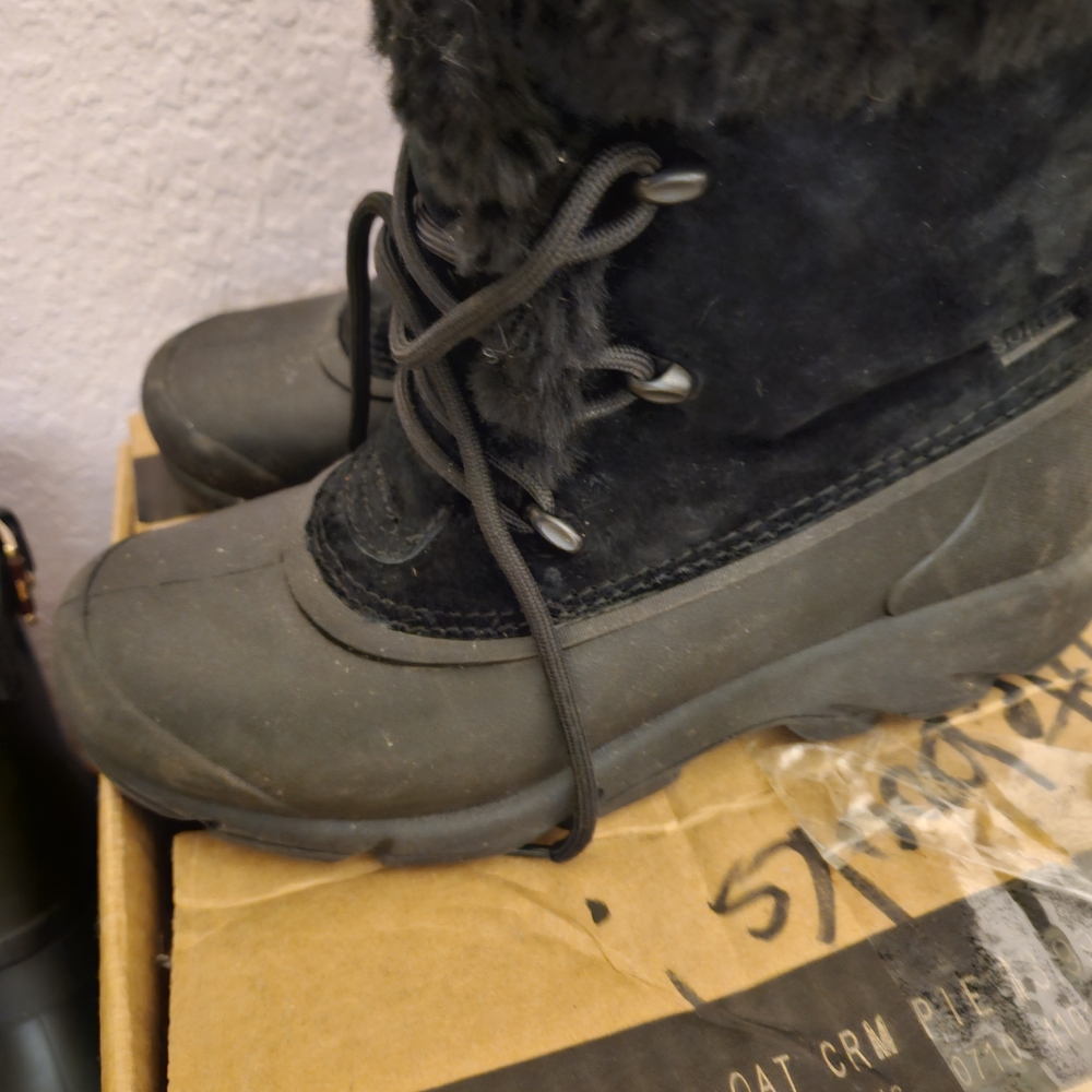 Sorel Black and Gray Winter Boots